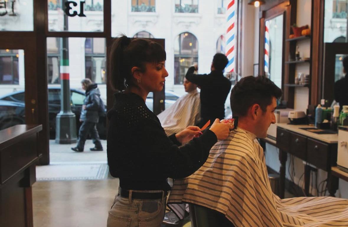 Alice Cocco at work on client